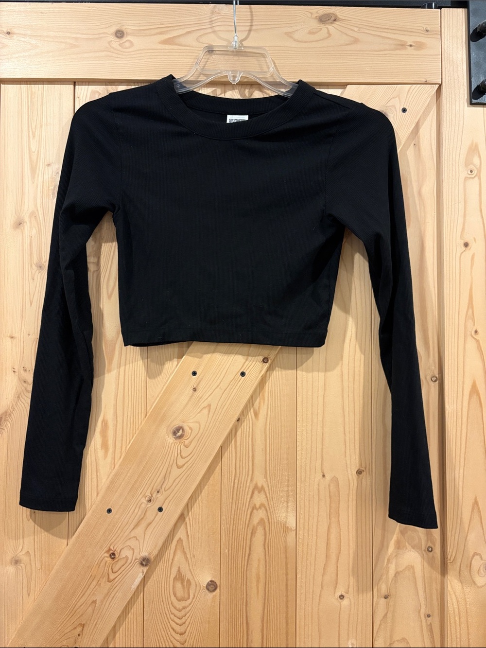 Pink Victoria’s Secret Black Ribbed Long-Sleeve Cropped Top - Women's